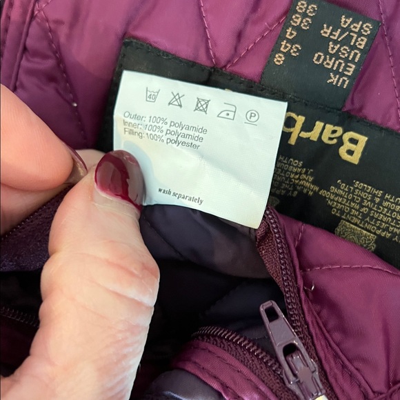 Barbour Women’s Summer Liddesdale Quilted Jacket in a rare Dark Cherry Size US 4 - Picture 7 of 14